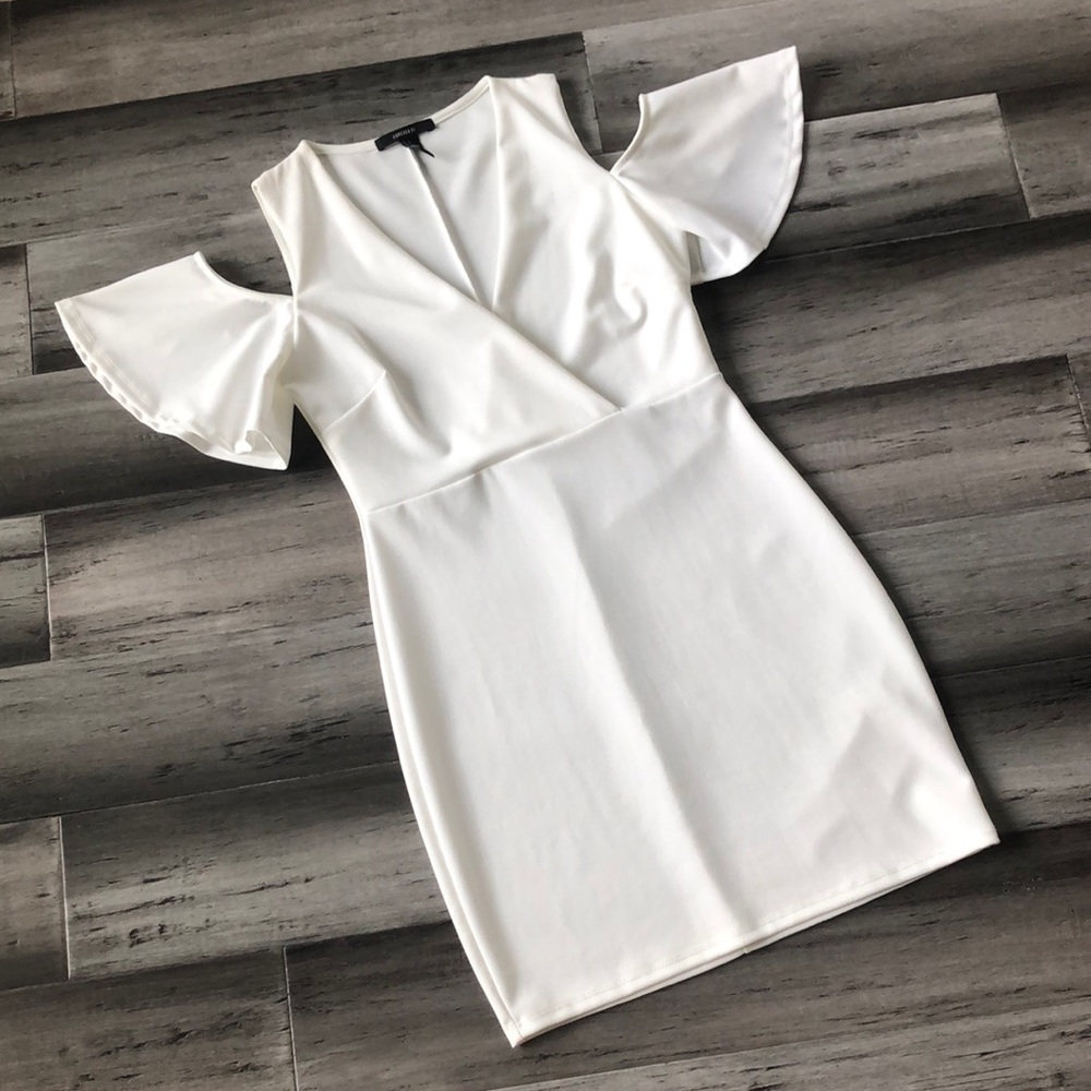 ❤️ LAST CHANCE Forever 21 Cold Shoulder Bodycon Dress